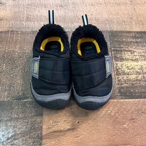 Keen Baby Boy Winter Shoes (Size Little Kids 4)